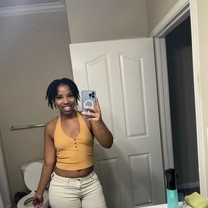 Meet your Posher, Teira